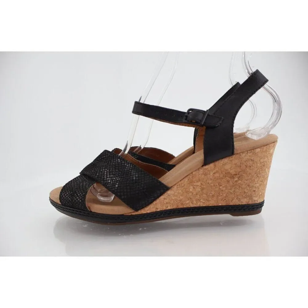 Clarks item shown